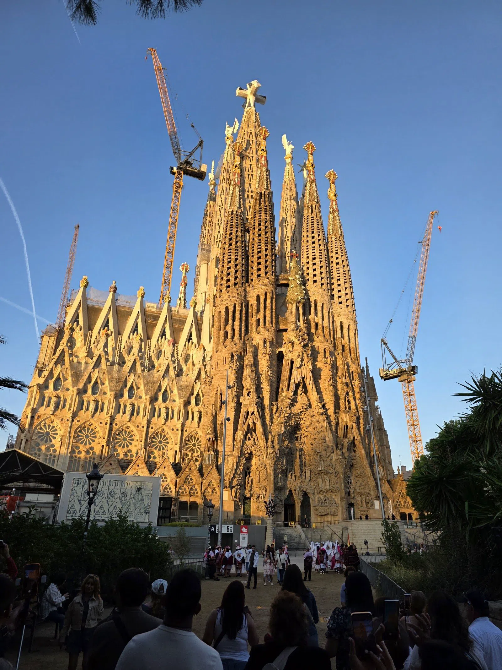Plaça de Gaudí, Barcelona